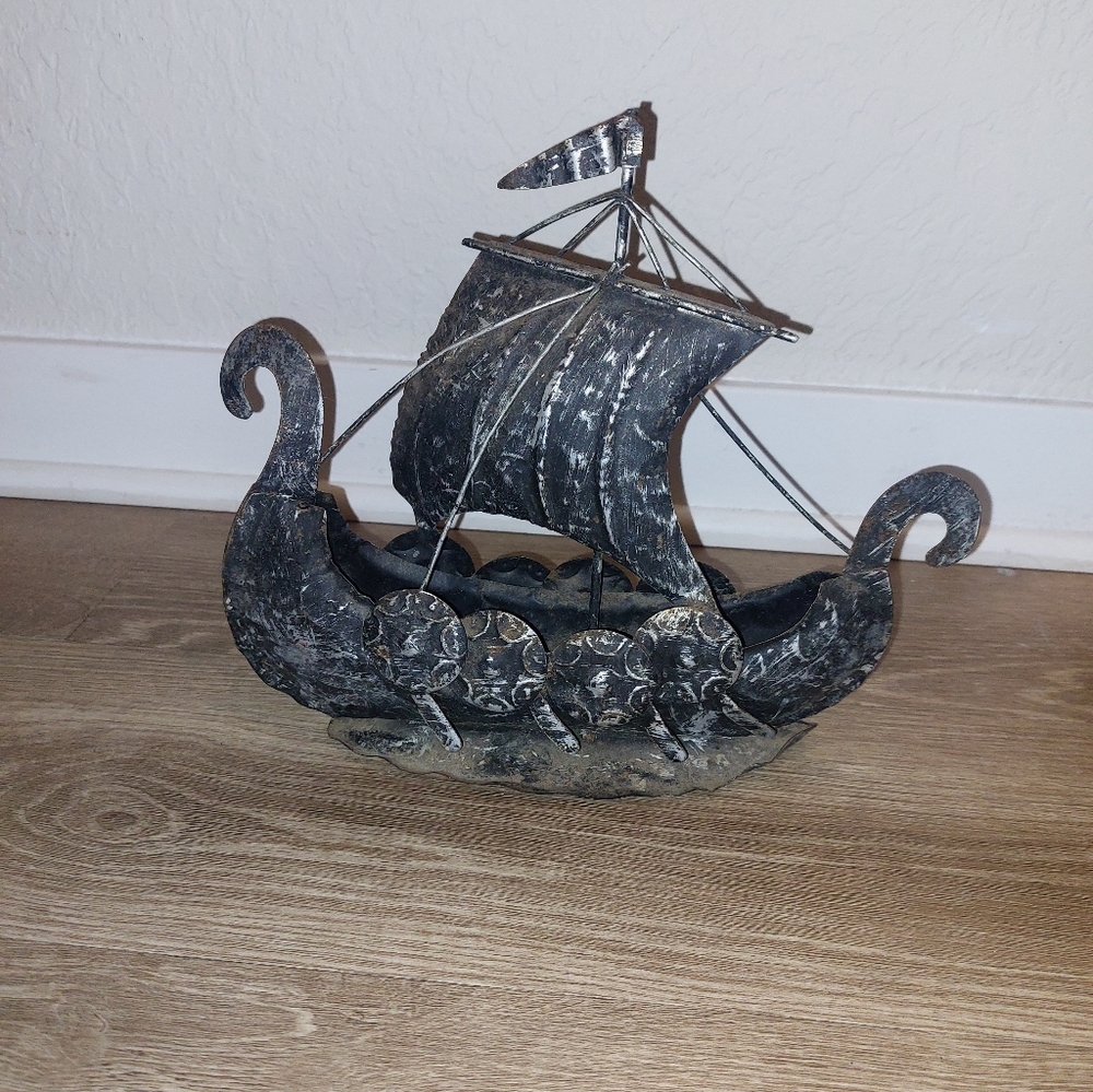 Viking Ship Perfect for Viking Fan 23" X24"  Metal  (F/LR) Very Detailed